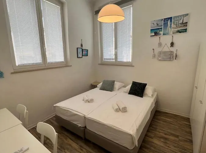 ホステル Old Court